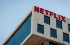 Netflix da marcha atrás y cancela la renovada “GLOW” debido a la pandemia