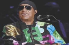 Stevie Wonder lanza nuevos temas