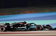 Hamilton gana la ‘pole’ en el GP de Baréin; Checo Pérez saldrá quinto