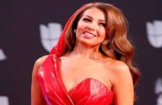 Thalía lanza una “Feliz Navidad” bilingüe y al son del merengue electrónico