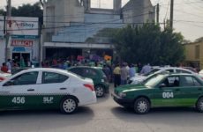 Taxistas de Valles  protestan contra SCT