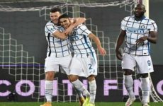 Inter lidera la Serie A tras imponerse a Fiorentina