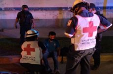 Motociclista derrapa y cae de su unidad, en el bulevar México-Laredo