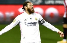 Ramos se reincorpora al Real Madrid con su futuro en duda