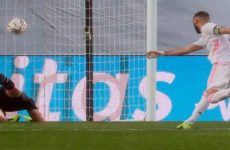Asensio y Benzema extienden la racha del Real Madrid
