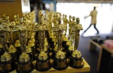 La doble receta de los Óscar: una gala segura y concebida como una película
