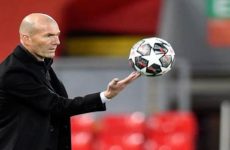 Zidane se resiste a confirmar su continuidad con el Real Madrid