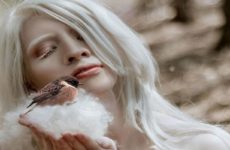 La modelo albina mexicana que aprendió a abrazar su condición