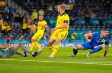 Ucrania hace historia y se cita con Inglaterra en cuartos de la Euro