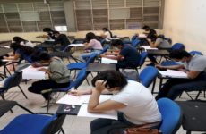 Casi mil alumnos  presentan examen para ingresar a la Uni