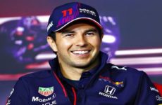 “Checo” Pérez recibe felicitaciones de Red Bull por sus 200 carreras