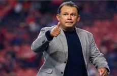 Cruz Azul renueva contrato a Juan Reynoso