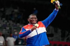 El luchador cubano Mijaín López gana en Tokio su cuarto oro olímpico y se convierte en el mejor de la historia