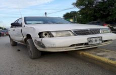Conductora choca contra vehículo en la avenida Vicente C. Salazar