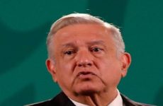 “No es posible que empresas como Oxxo paguen menos luz que un hogar”, dice López Obrador