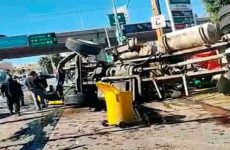 Una persona fallecida, 8 lesionadas y daños en 10 vehículos, por aparatoso accidente en Av. Chapultepec