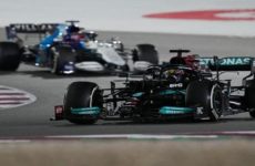 Hamilton gana en Qatar, le sigue Verstappen y “Checo” queda cuarto