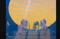 Karol G sufre una aparatosa caída durante concierto en Miami