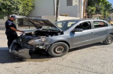 Dos heridos y cuantiosos daños en accidente vial
