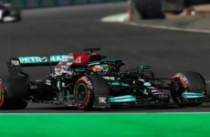 Hamilton gana la pole en Arabia Saudí; Verstappen saldrá tercero y Checo Pérez quinto