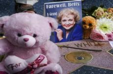Hollywood llora la muerte de Betty White, un “tesoro nacional” de las risas
