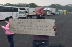 Habitantes bloquean  la México-Laredo