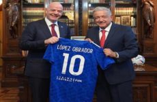 Infantino y López Obrador hablaron sobre modernización de estadios para el Mundial 2026