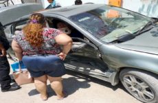 Dos mujeres resultan heridas en un accidente vehicular
