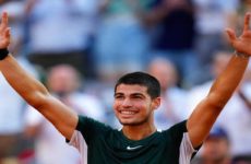 Alcaraz vence a Djokovic y alcanza la final de Madrid