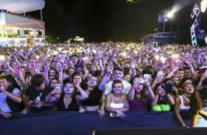 Festival fundado por papá de Dua Lipa vuelve a Kosovo