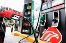 Pese a la inflación, no aumentará el precio de las gasolinas, promete AMLO