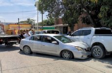 Joven conductor provoca un choque múltiple en el bulevar Lázaro Cárdenas 