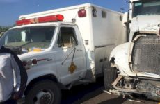 Tráiler embiste a una ambulancia de Cruz Ámbar en la Valles-Tampico