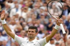 Djokovic vuelve a hacer historia, ahora en Wimbledon