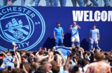 Fanáticos de Manchester City dan bienvenida a Haaland