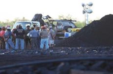 Pasan 24 horas sin avances en rescate de mineros en Coahuila