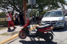 Vehículo derriba a motociclista en Avenida Ejército Mexicano 
