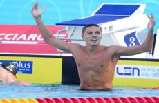 Popovici destroza el récord de los 100 libres y se confirma como la nueva superestrella de la natación