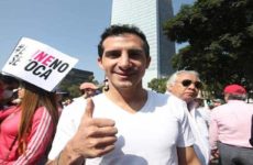 Políticos asisten a la marcha en defensa del INE en CDMX