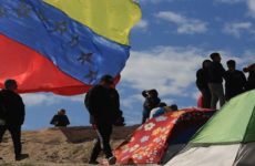 Desalojan campamento de migrantes venezolanos del Río Bravo