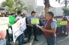 Trabajadores del Tec protestan en el ISSSTE