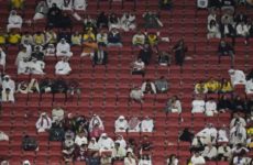 El público catarí se decepciona de su equipo