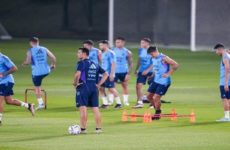 Messi entrena separado; cuidados extremos en Argentina