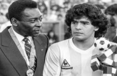 El día que ‘O Rei’ prometió jugar junto a Maradona en el cielo