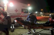 Adolescente cae de una motocicleta y resulta lesionado