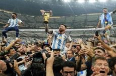 La Copa del Mundo con la que festejó Messi en Qatar era falsa