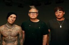 Reencuentro de Blink-182 en peligro: Travis Barker a cirugía