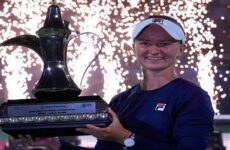 Krejcikova sorprende y supera a Swiatek para ganar en Dubai