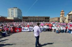 Miles de potosinos se suman a movilizaciones a favor del INE