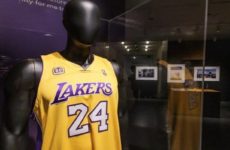 Subastan camiseta de Kobe Bryant de Los Angeles Lakers por casi 6 millones